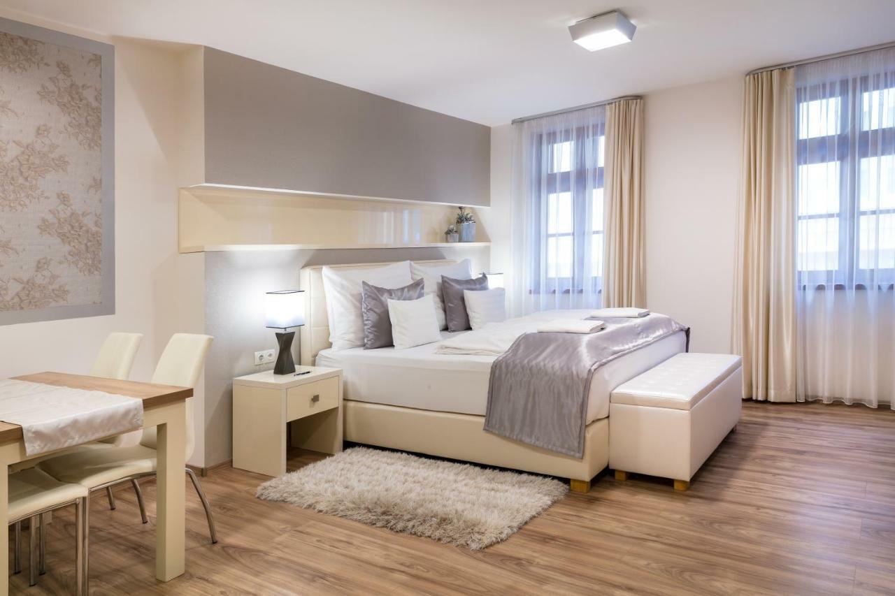 Foter Rezidencia Apartment Дьор Екстериор снимка