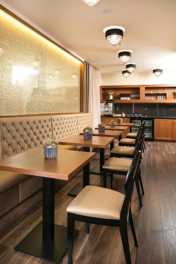 Foter Rezidencia Apartment Дьор Екстериор снимка