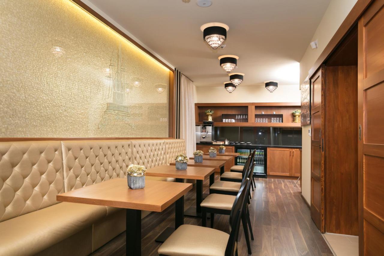 Foter Rezidencia Apartment Дьор Екстериор снимка